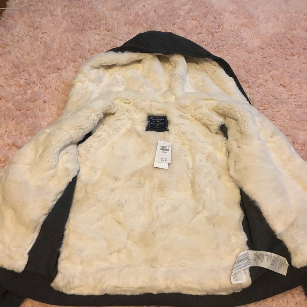 Abercrombie and Fitch Sherpa Hoodie - Picture 2 of 6
